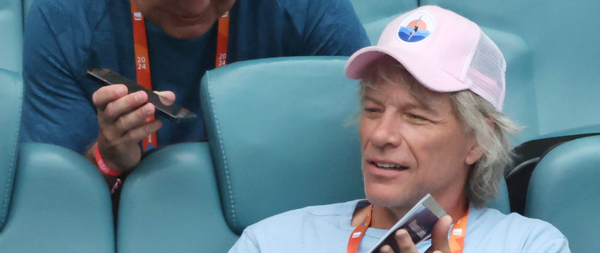Autograph Corner: Jon Bon Jovi 'Livin On A Prayer' at the Miami